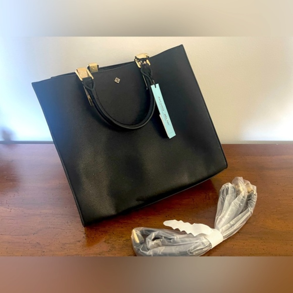 NWT* Black Antonio Melani Purse